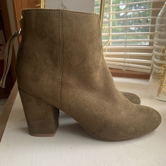 Spring/Fall booties🐾 - Picture 4 of 8